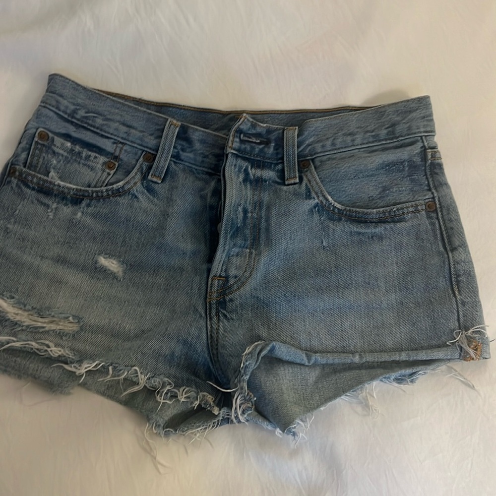 Levi’s 501 Shorts. Size 27